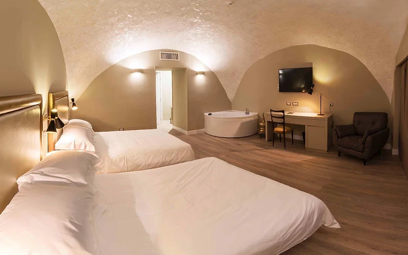 Caruso Place Boutique & Wellness Suites