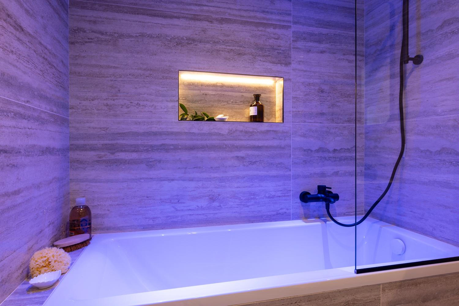 Adoro Hotel photo 2