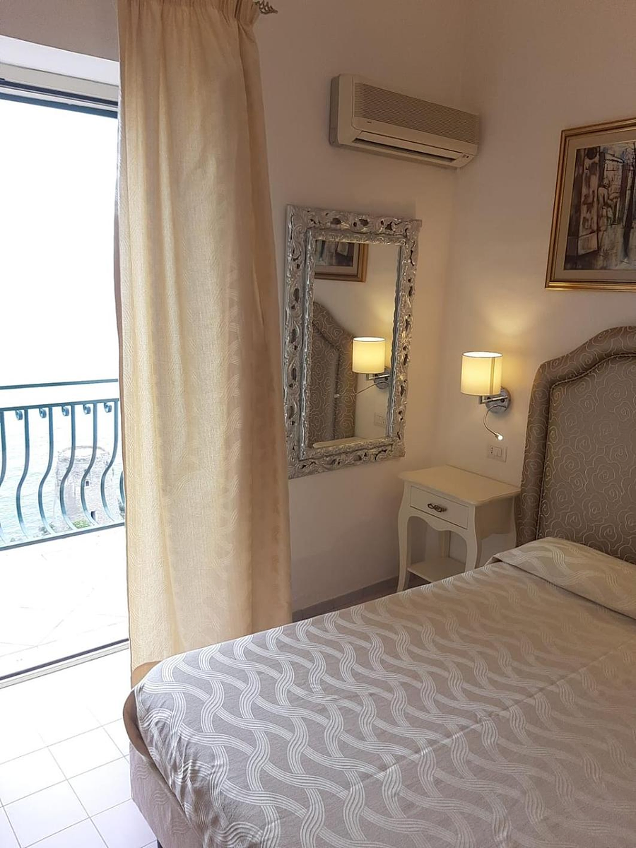 Hotel La Perla photo 2