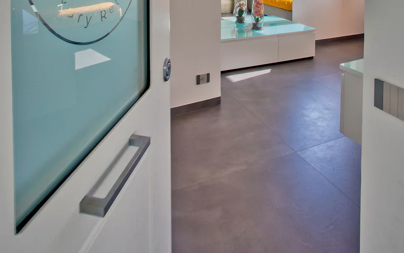 Olive House, luxury retreat photo 2