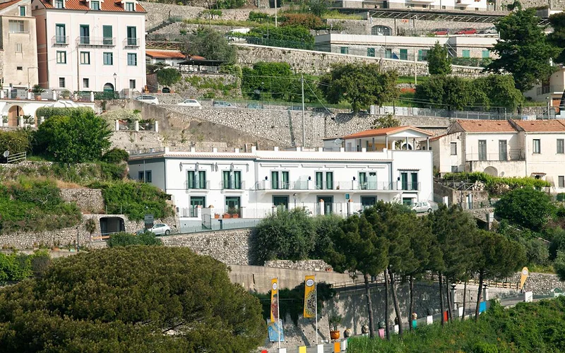 Guesthouse with Suites on the Amalfi Coast - Residence Villa Ruocco near Amalfi - 300sqm Open Terrace near Ravello - Breathtaking View