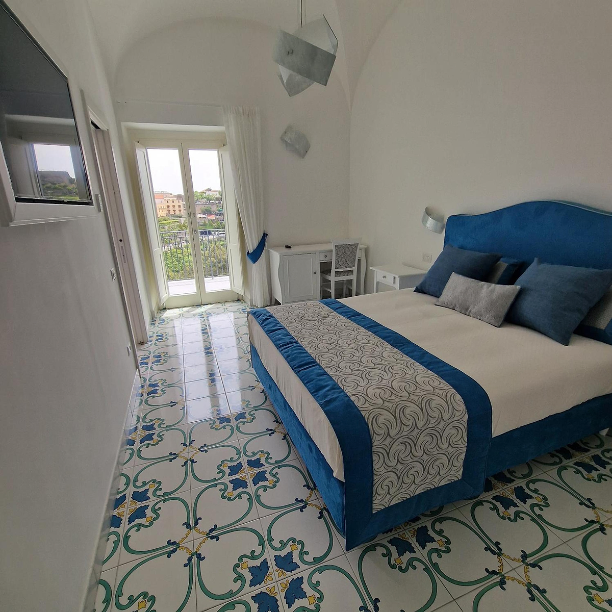 Guesthouse with Suites on the Amalfi Coast - Residence Villa Ruocco near Amalfi - 300sqm Open Terrace near Ravello - Breathtaking View photo 2