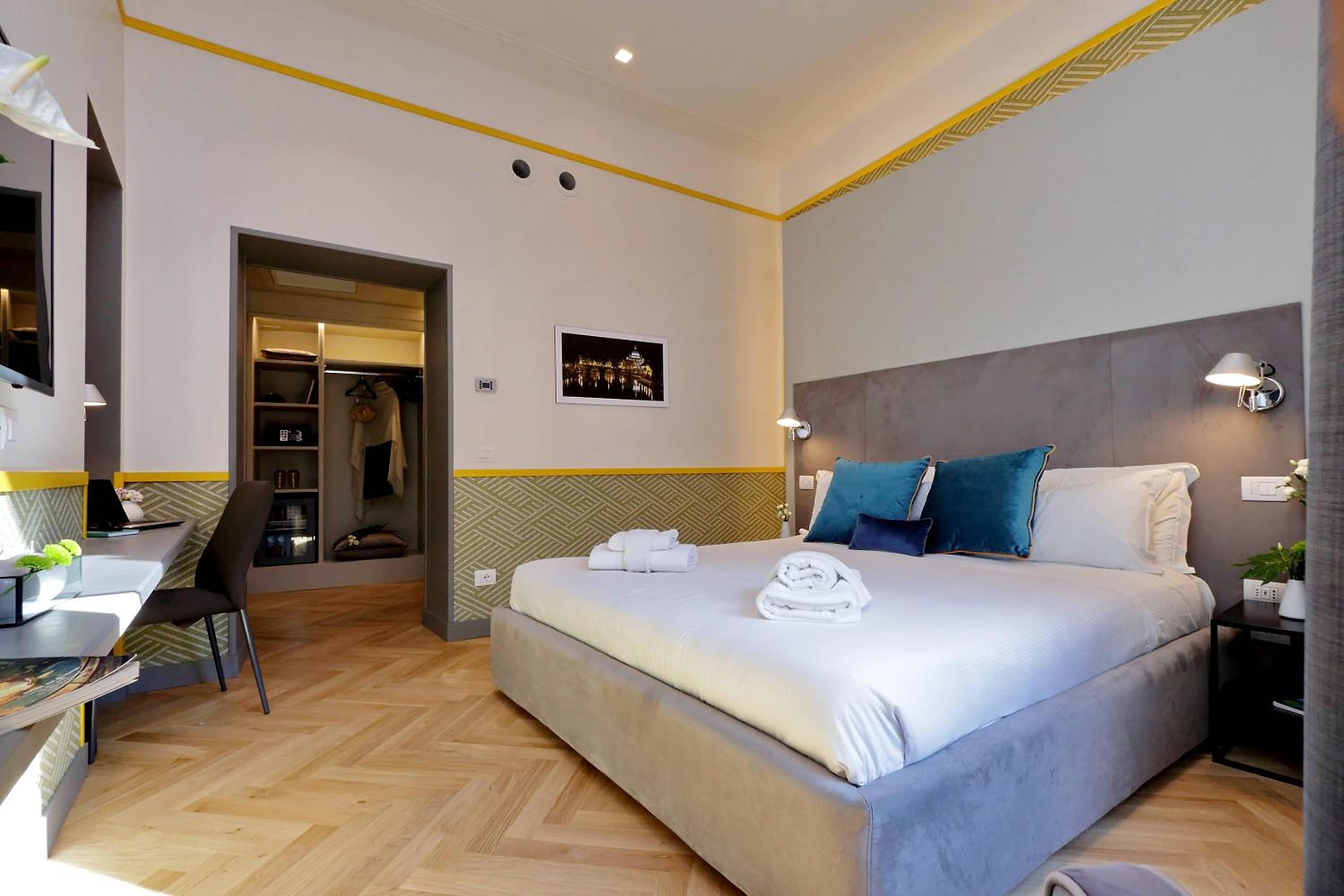 Roma Five Suites photo 3