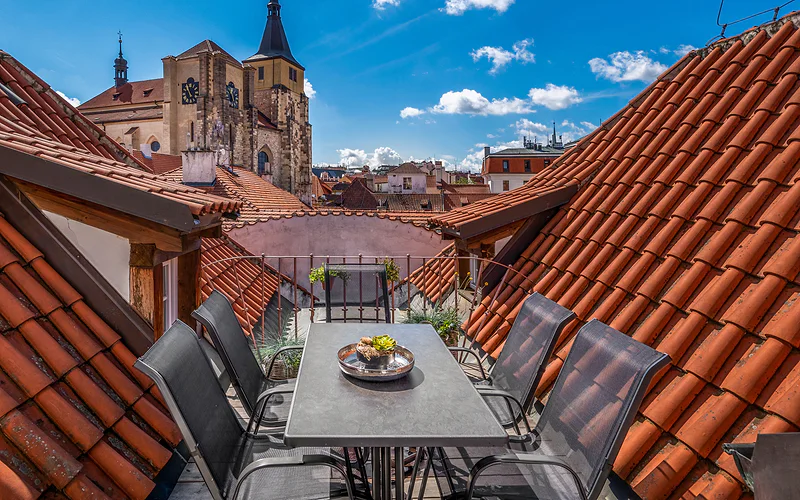 Chateau 9 Apartments by Adrez Living
