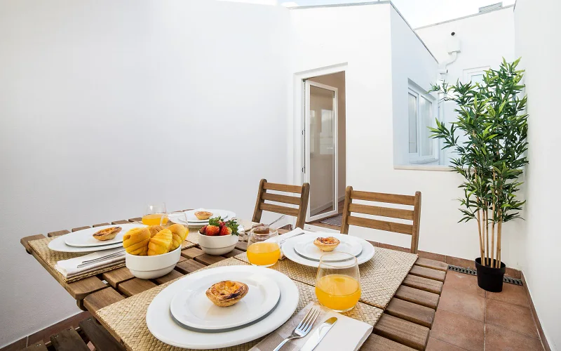 Lis Apartments