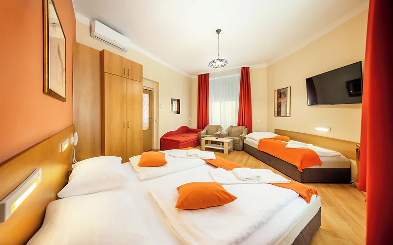 Hotel Golden City Garni photo 3