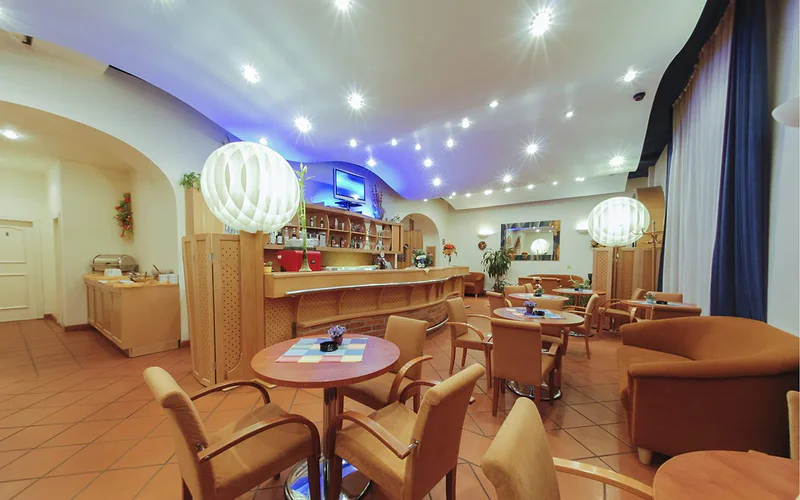 EA Hotel Tosca photo 3