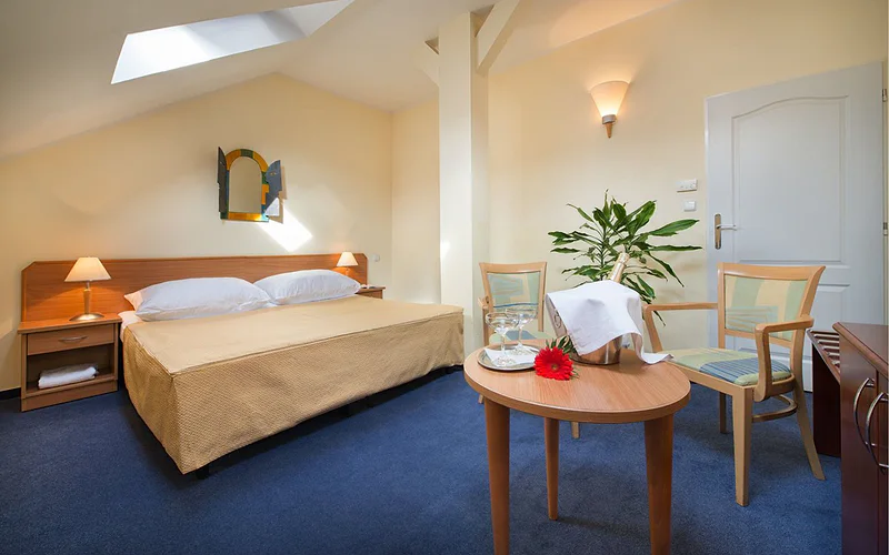 EA Hotel Tosca photo 2