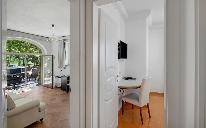 Villa 'Aurora In Dependance' with Sea View, Wi-Fi and Air Conditioning photo 2