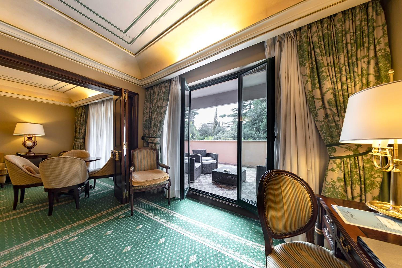 River Chateau Hotel photo 3