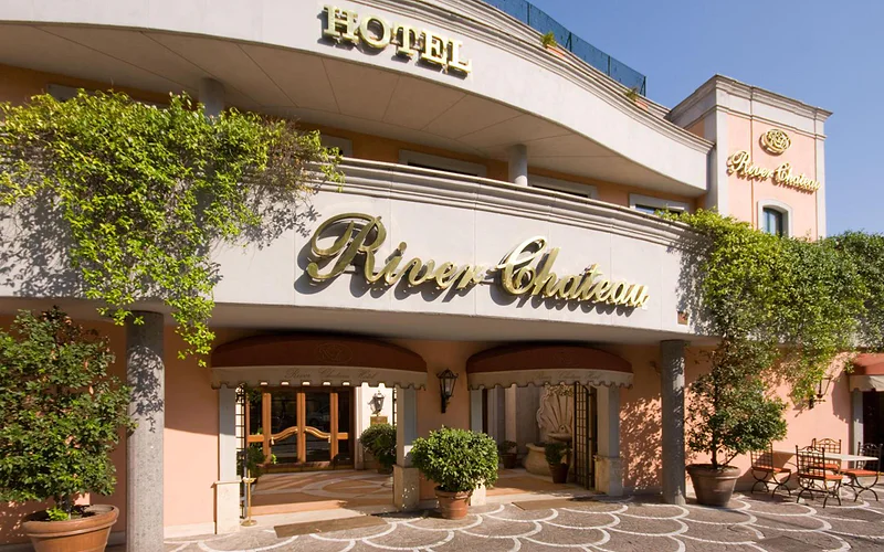 River Chateau Hotel