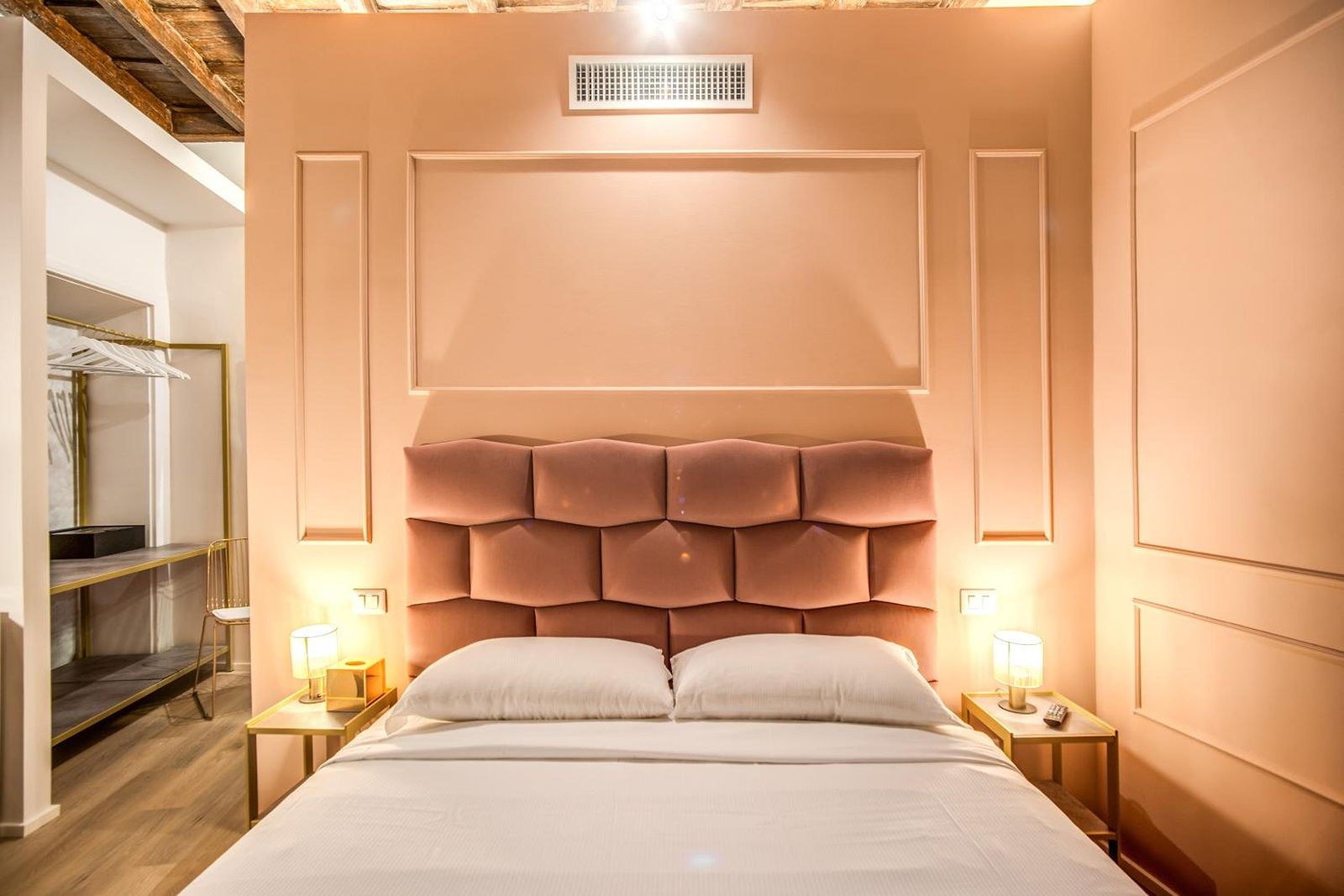 Capranica Private Suites photo 3