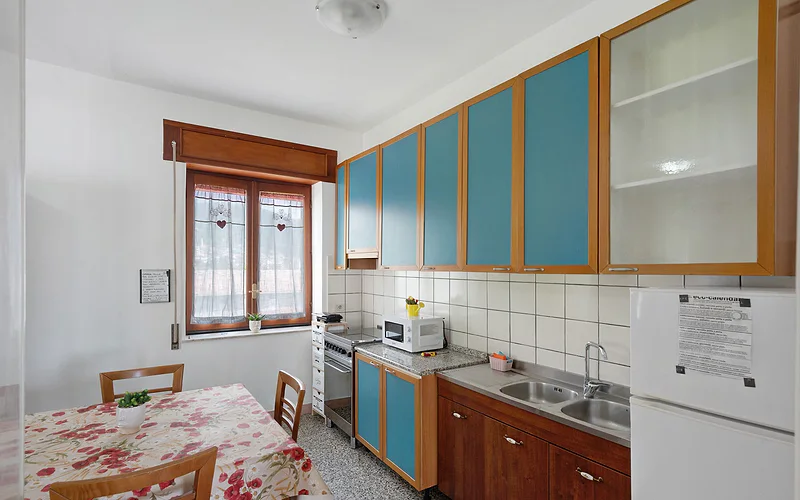 Apartment 'Positano Vista Monti' with Shared Garden, Balcony and Wi-Fi photo 3