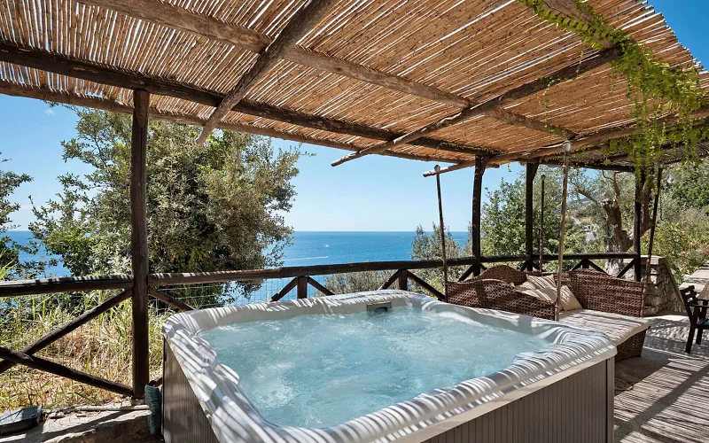 Villa 'Luxury Seaview With Jacuzzi' with Sea View, Wi-Fi and Air Conditioning