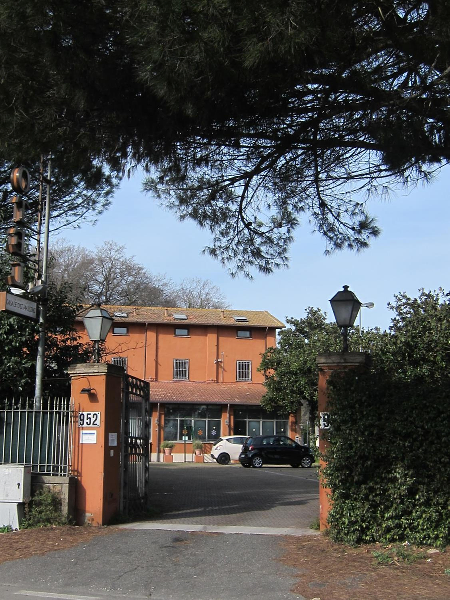 Street scene in La Pisana