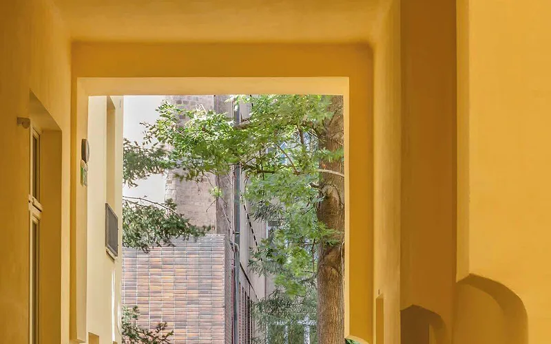 TurnKey | Charles Square Apartment – with Balcony photo 2