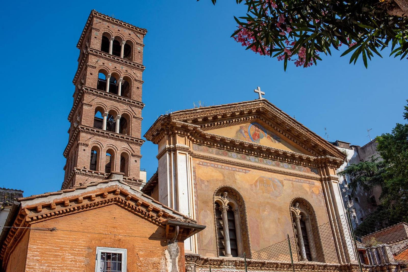 Sentho Roma photo 2
