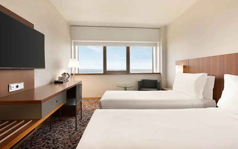 Ramada by Wyndham Lisbon photo 2