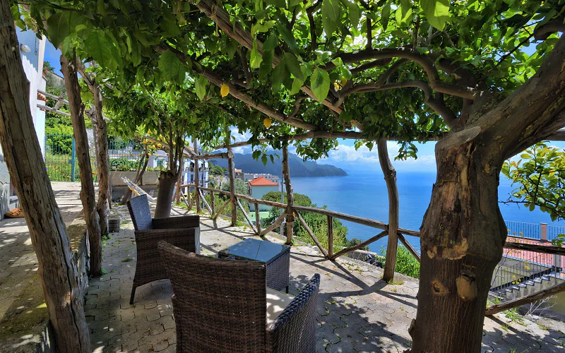 The Lemon Garden House: Stunning Sea View & Italian Style
