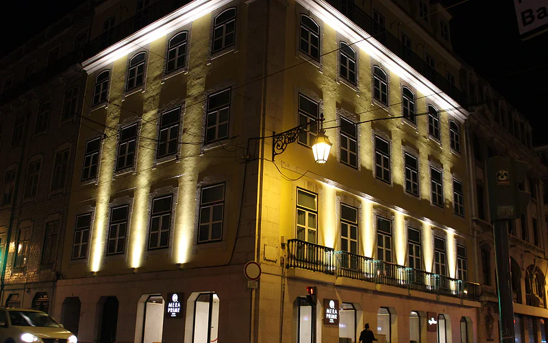 MeraPrime Gold Design Hotel