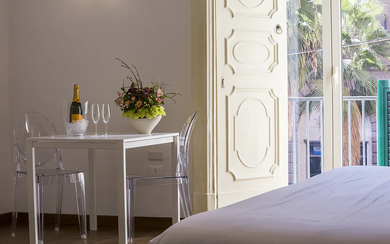 Napoli Class Luxury Rooms & Suites