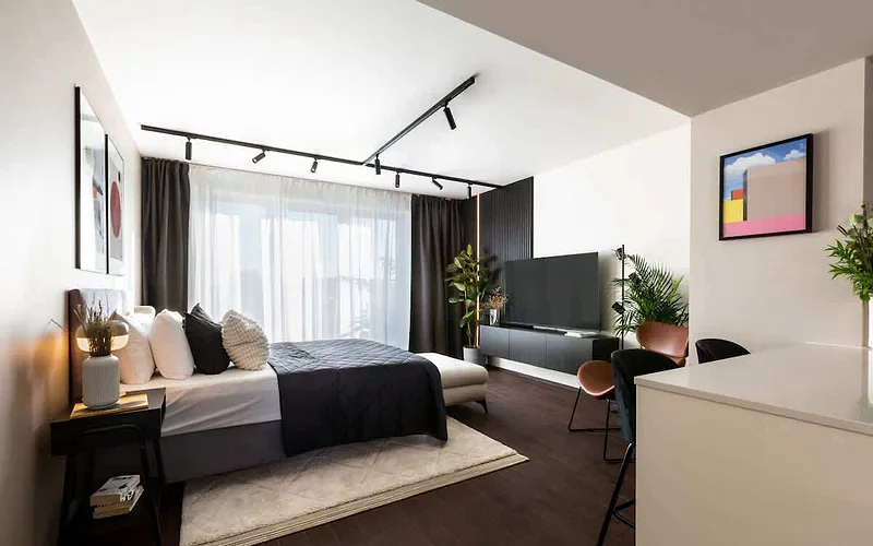 TurnKey | Central Apartment with Terrace photo 3