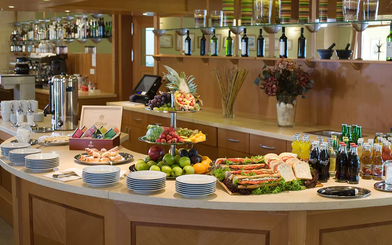 Dolce Villa Hotel