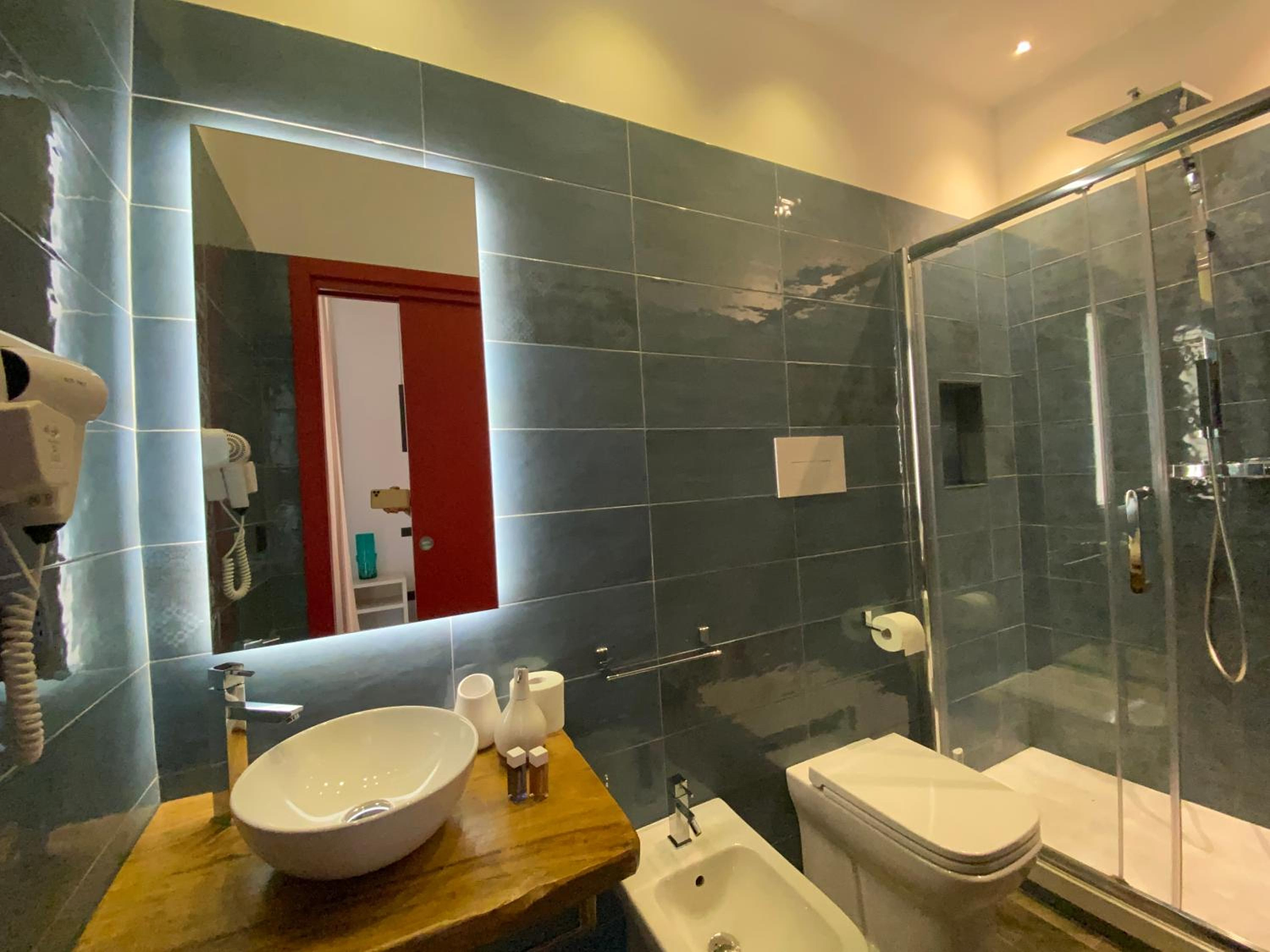 Holiday Guesthouse photo 3