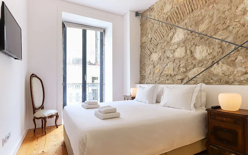AZZULEA Avenida Apartments