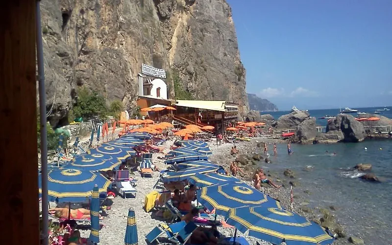 Lovely Amalfi Room Duoglio, It's only 15 minutes from Il Duoglio beach