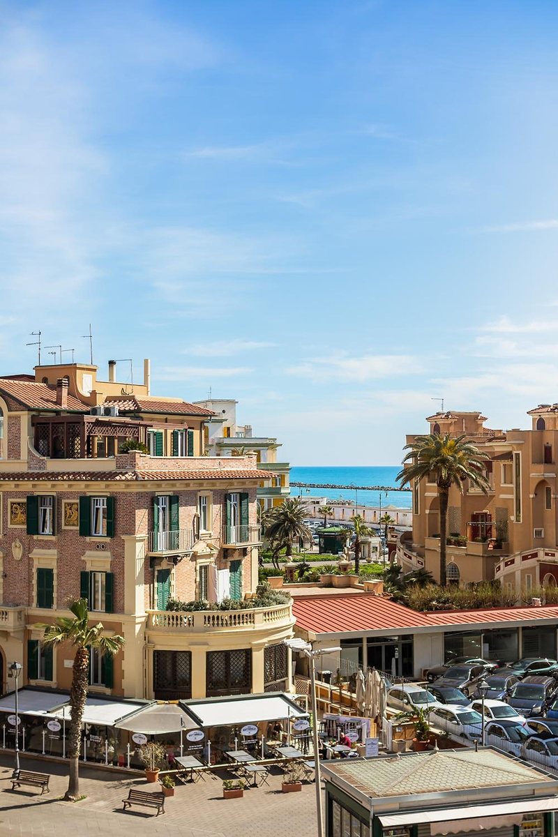 Street scene in Lido di Ostia Ponente
