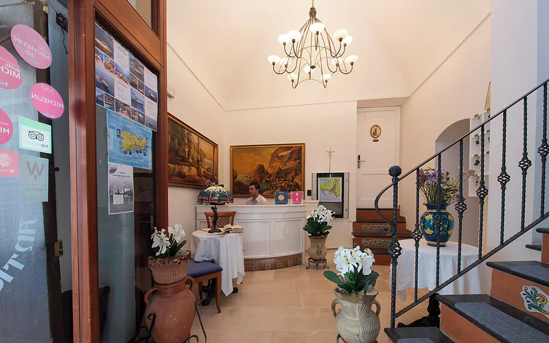 Penthouse in the historical center with sea view 5 minutes away from main square photo 3