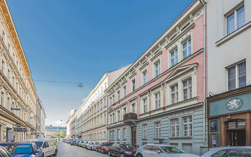 Andel,Smichov Flat, Fresh Bath, portable AC photo 3
