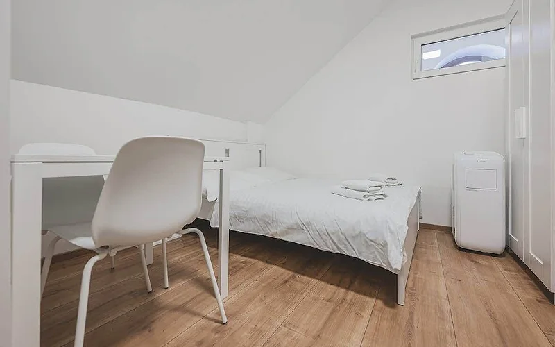 Andel,Smichov Flat, Fresh Bath, portable AC photo 2