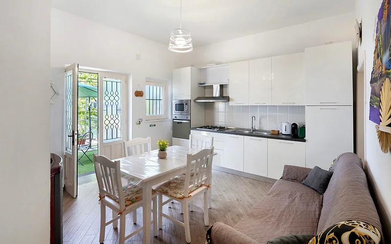 Apartment 'Bella Veduta Luna' with Sea and Mountain Views, Wi-Fi, and Air Conditioning photo 2