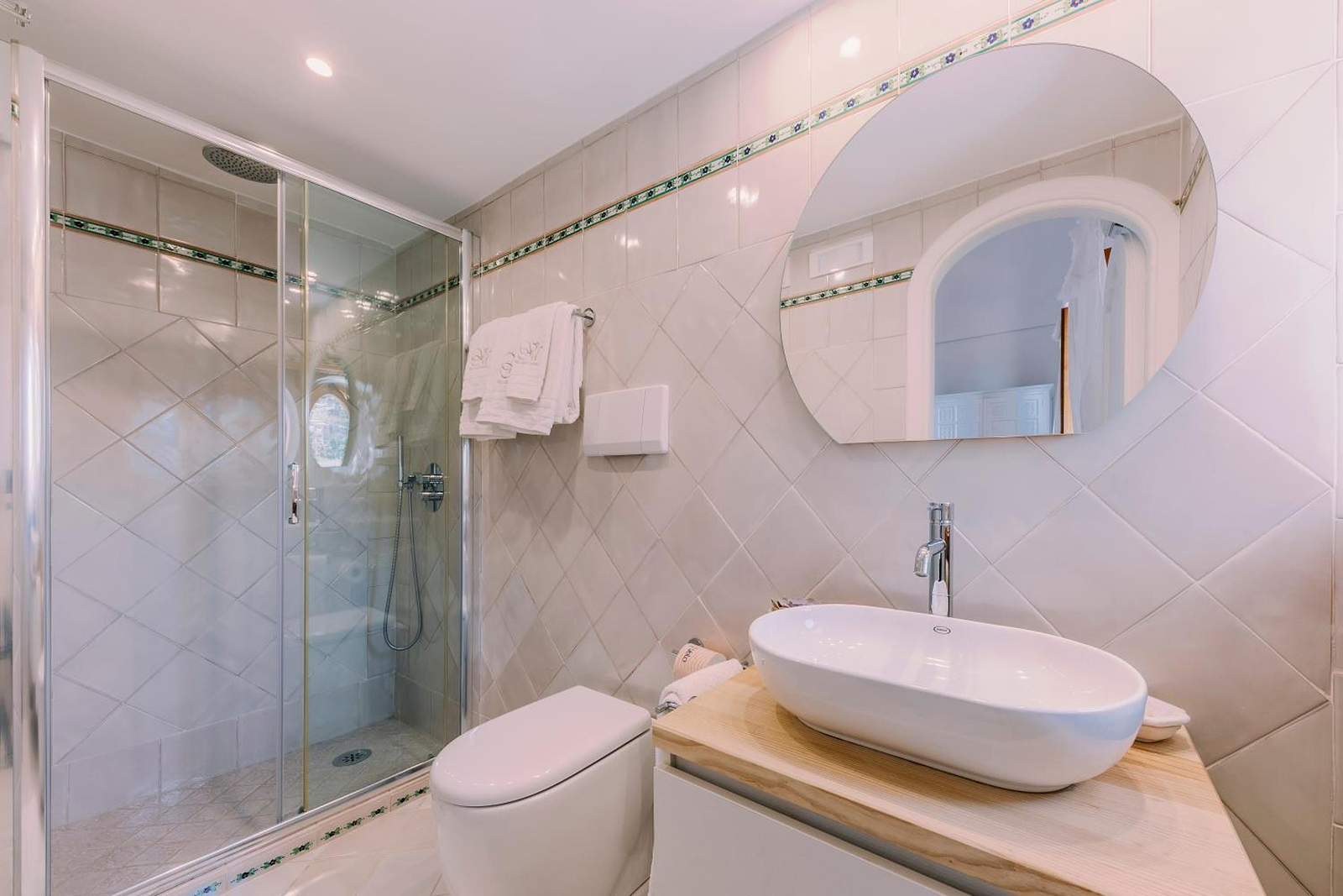Villa Mary Suites photo 2