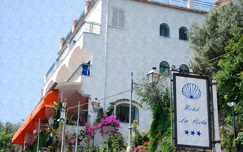 Hotel La Perla photo 2