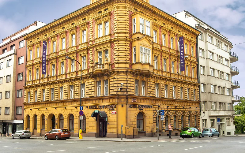 EA Hotel Downtown