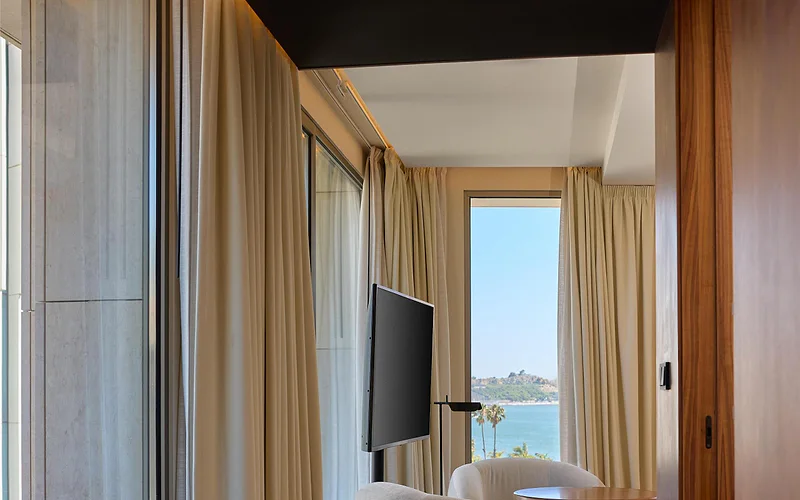 DUO Hotel Lisbon, Curio Collection by Hilton photo 2
