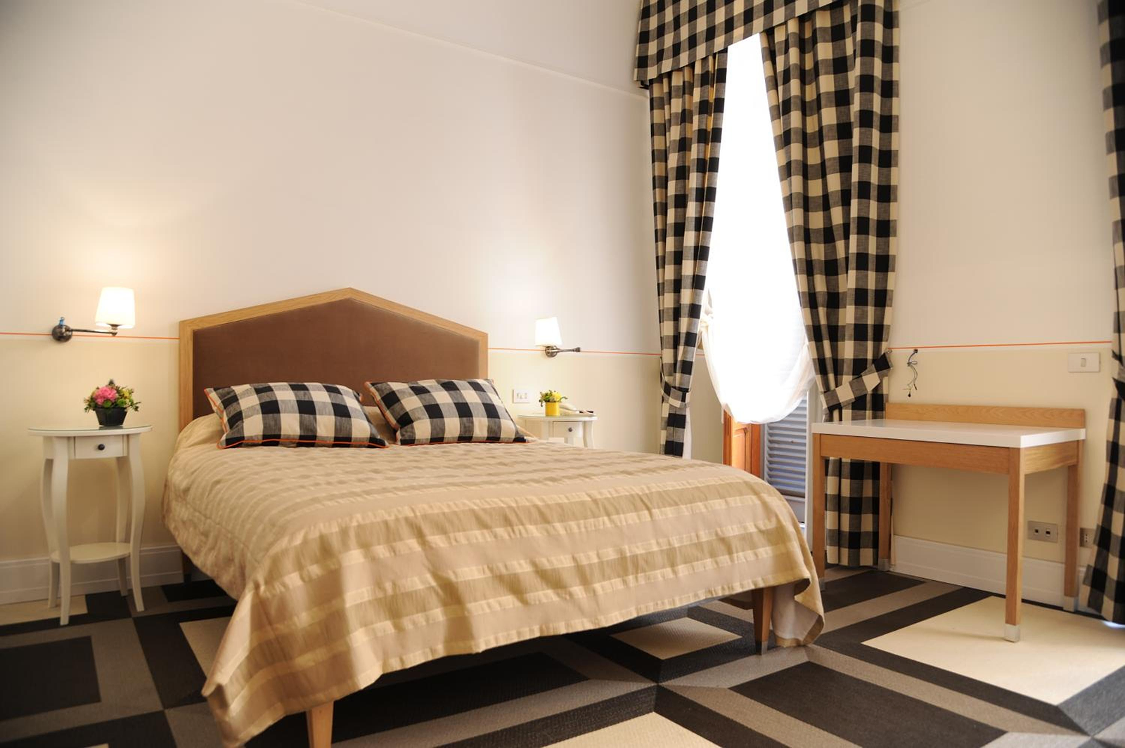 Piazza di Spagna Prestige photo 3