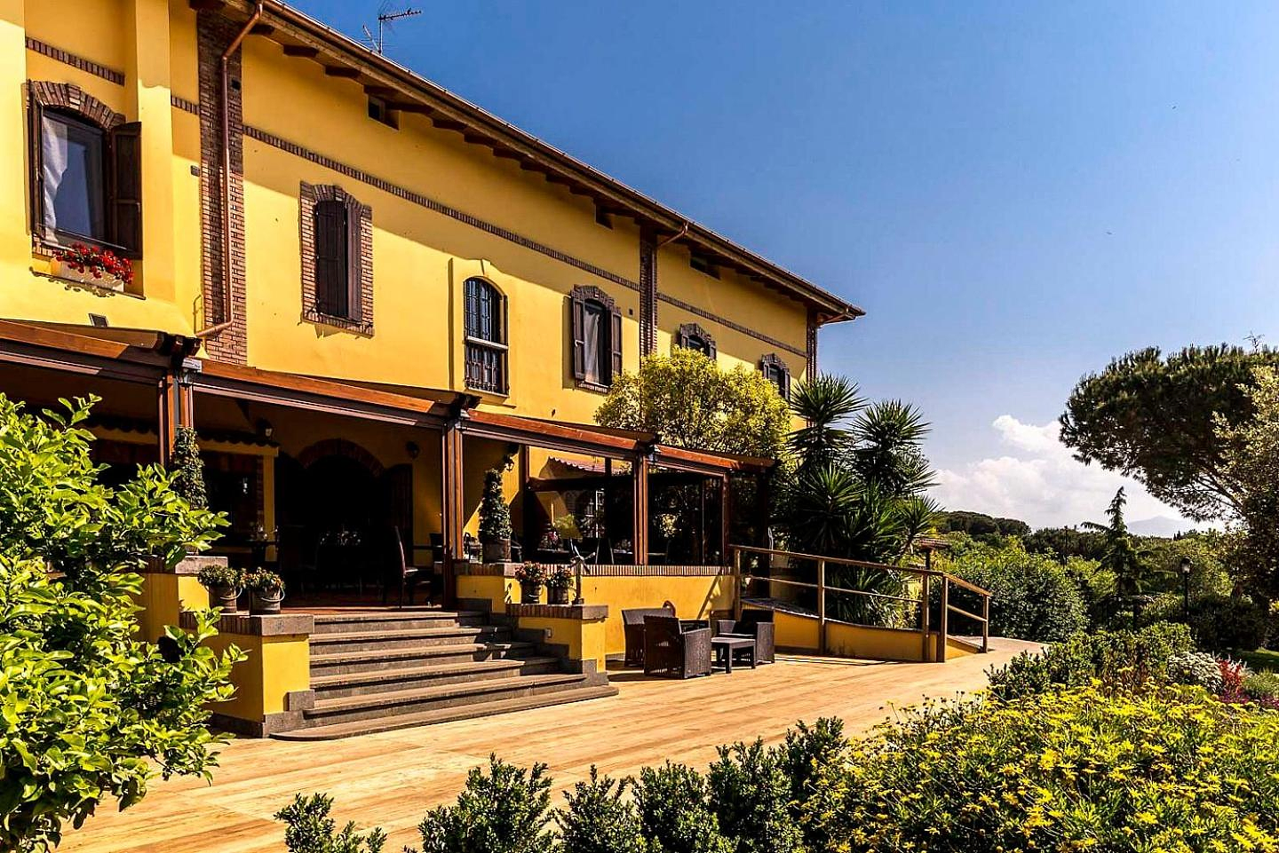 Hotels near Circolo Valentini