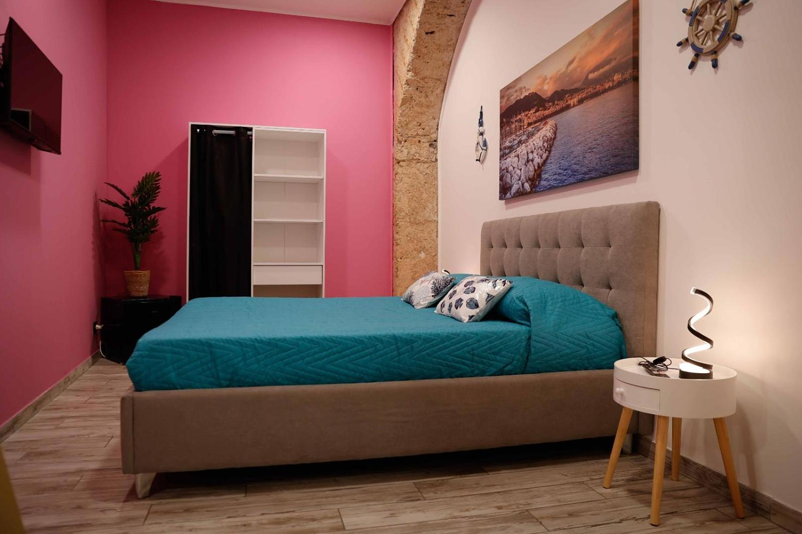 Stay in the Heart of Salerno - Near the Duomo "La finestra sul borgo" photo 3