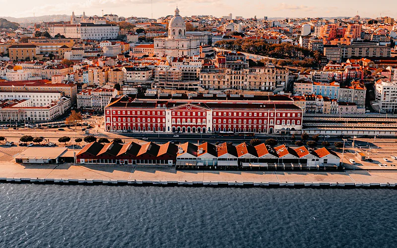 The Editory Riverside Hotel, an Historic Hotel