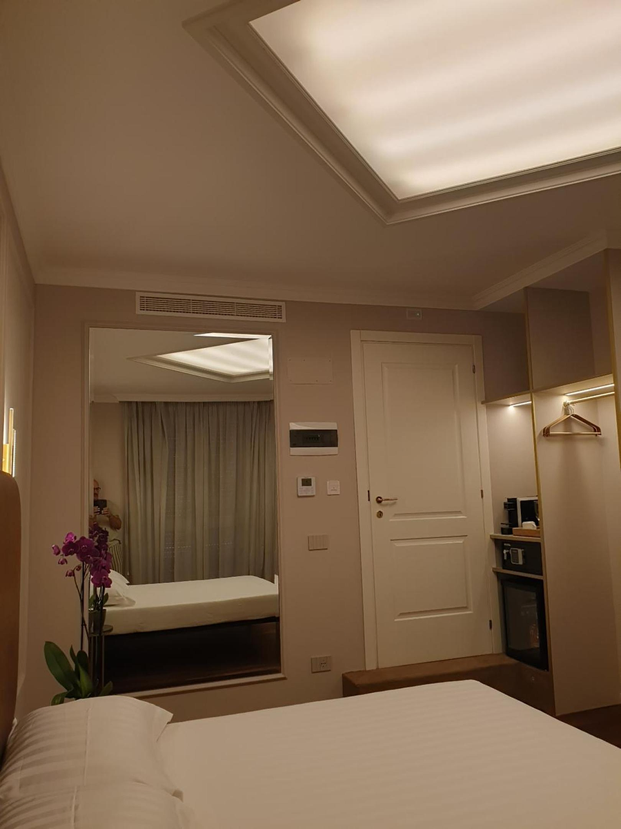 Appian Private Suites photo 2