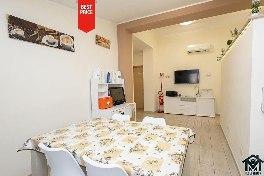 Street scene in Castel Fusano