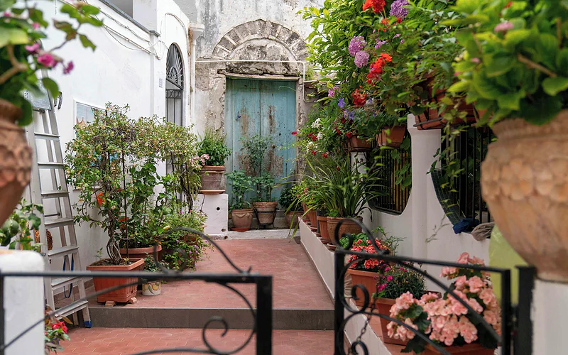 House in the center of Amalfi enveloped by the scent of lemons, far from the chaos