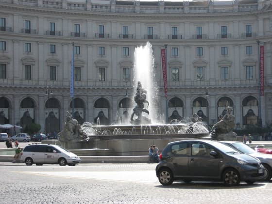 Piazza Venezia photo 2