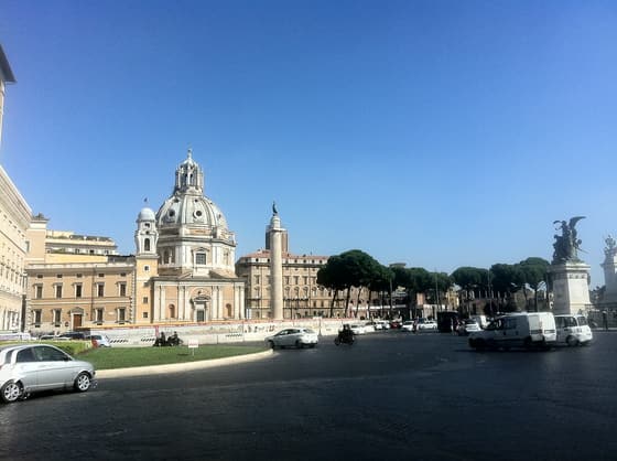 Piazza Venezia photo 3