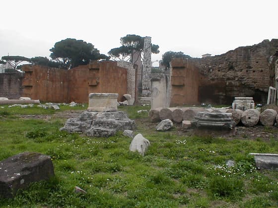 Basilica Aemilia photo 2