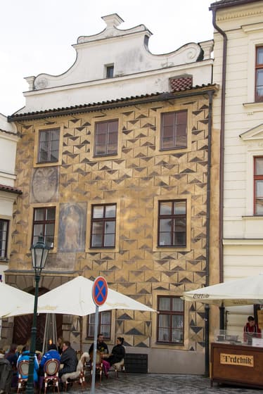 Hradcanske Namesti photo 3